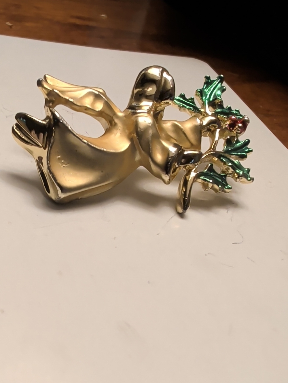 Gigi Giusti Angel brooch pin holly branch red berries 1.75" Goldtone holiday